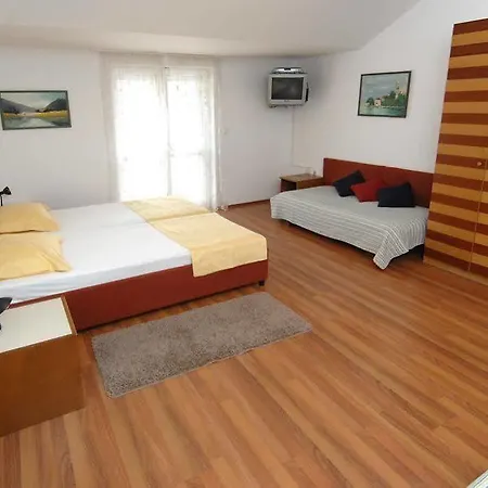 بيت ضيافة Konalic Mokošica